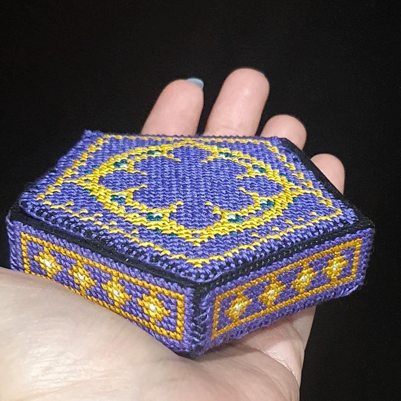 3D Magic Chocolate Frog Box - Cross Stitch Pattern (PDF) - INTERMEDIATE LEVEL